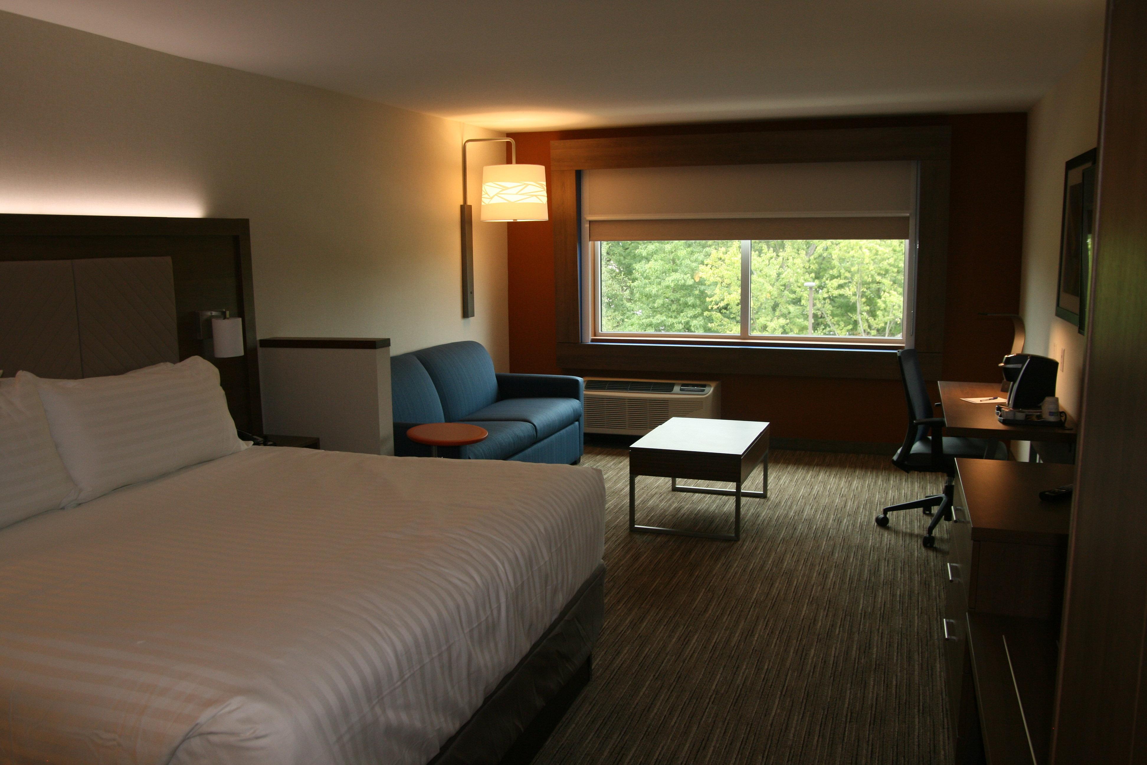 Holiday Inn Express & Suites New Castle By Ihg Exterior photo