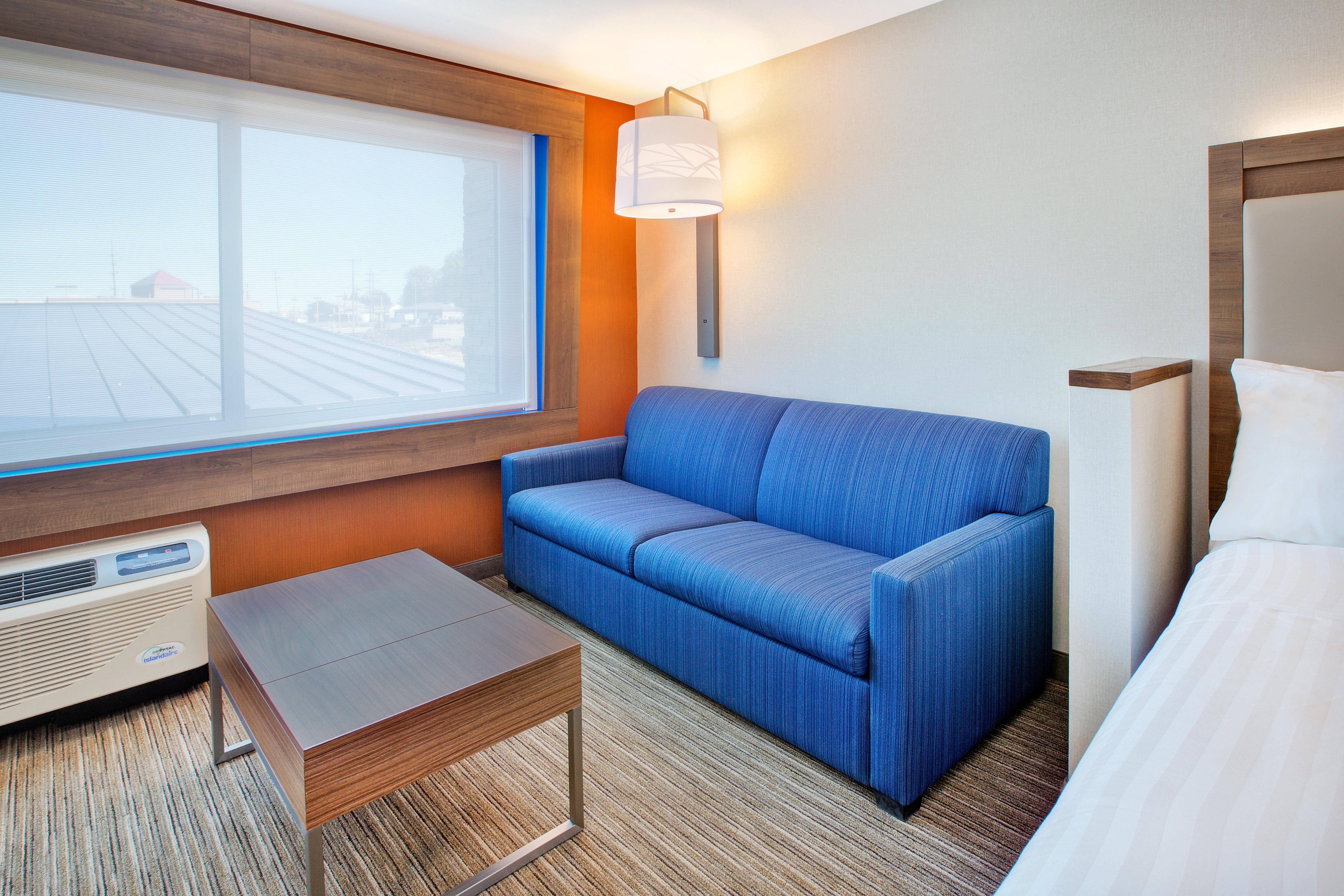 Holiday Inn Express & Suites New Castle By Ihg Exterior photo
