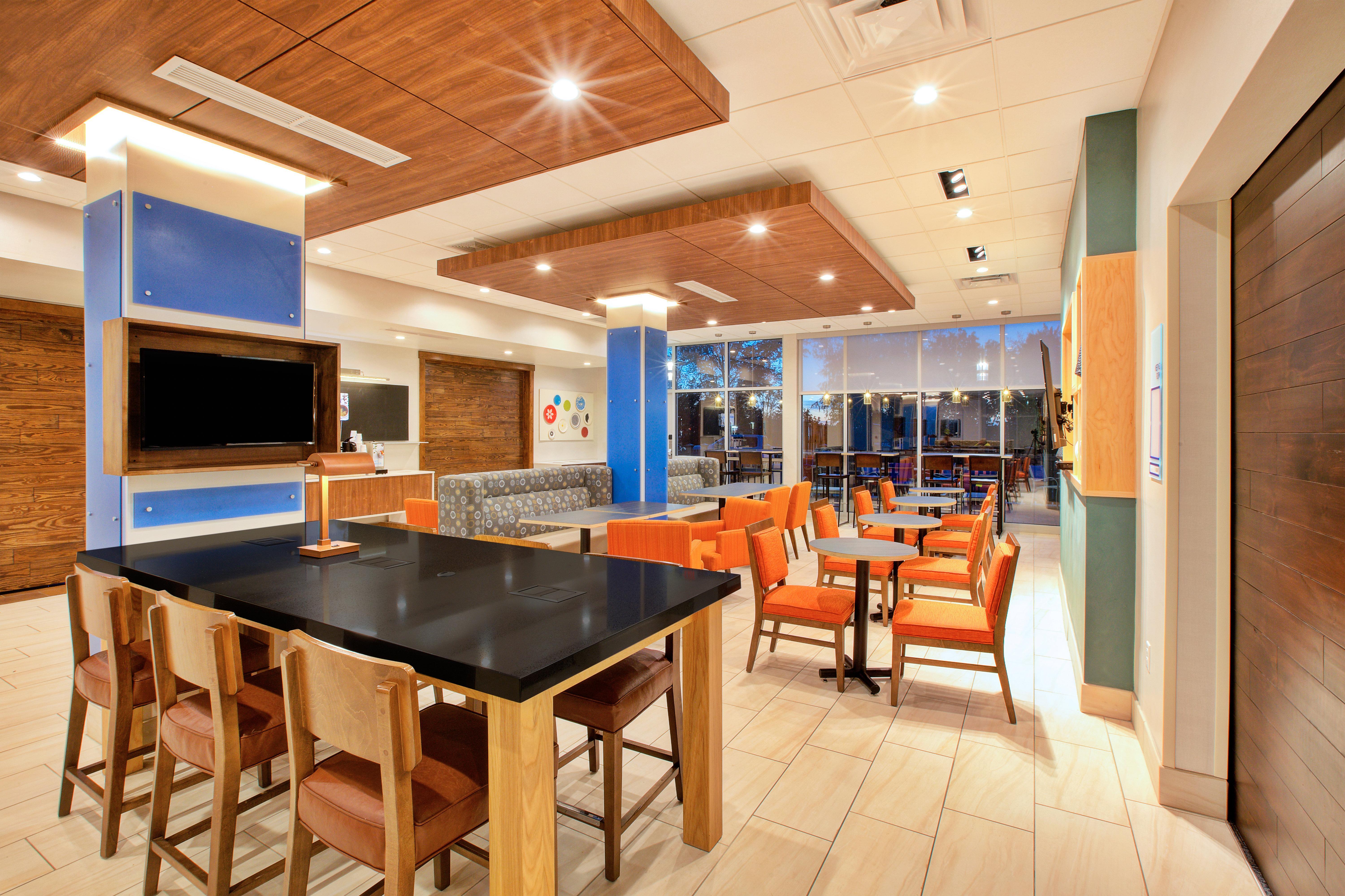 Holiday Inn Express & Suites New Castle By Ihg Exterior photo